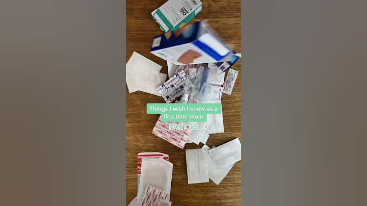 Best mom and dad hack! How to organize band aids for your children! #mom #momhack #lifehack #hack