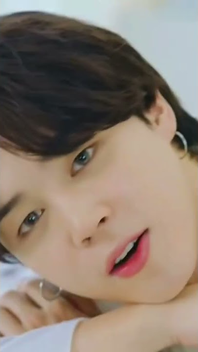 Cute jimin saying goodnight 🥰🥰😘
