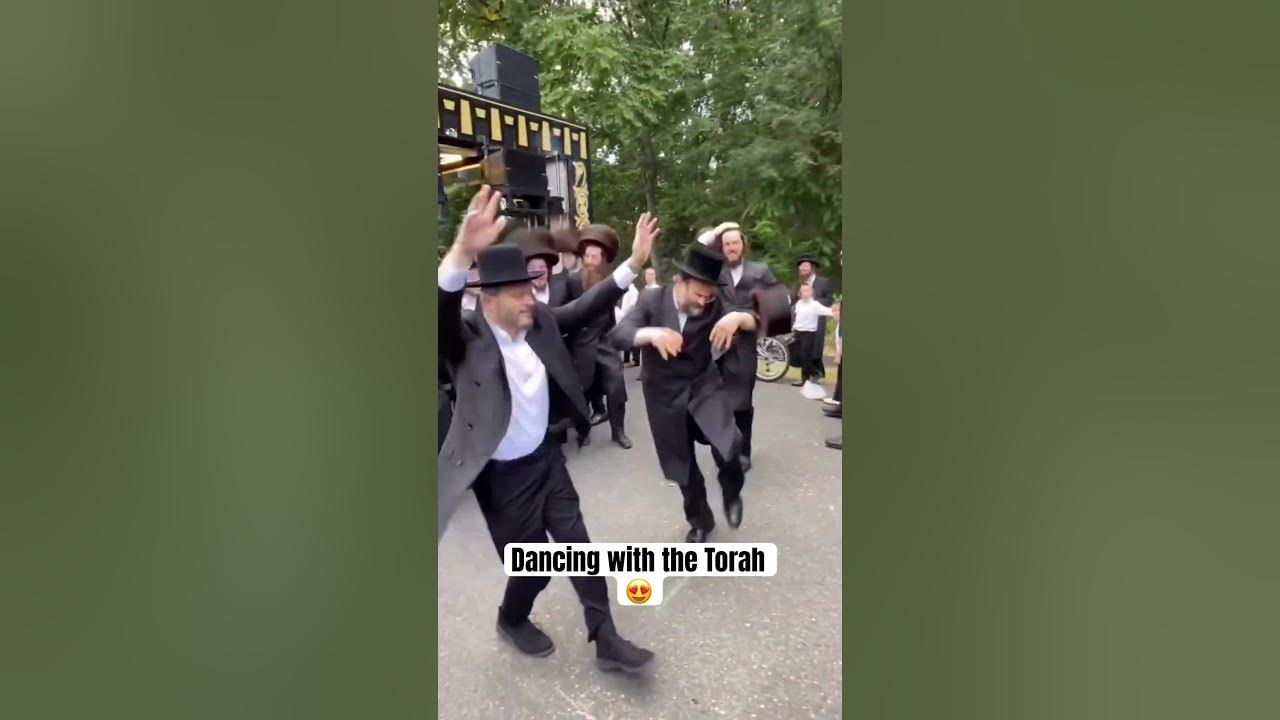 Dancing with the Torah 😍#shabbat #shalom #rabbi #dance