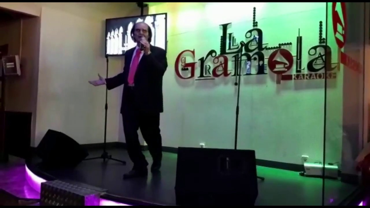 Gines Torres canta por Manolo Escobar en Murcia - Que te voy a comer.