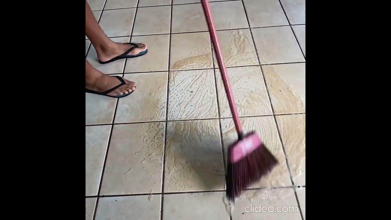 Passo a Passo para Usar o Limpa Pisos On Química