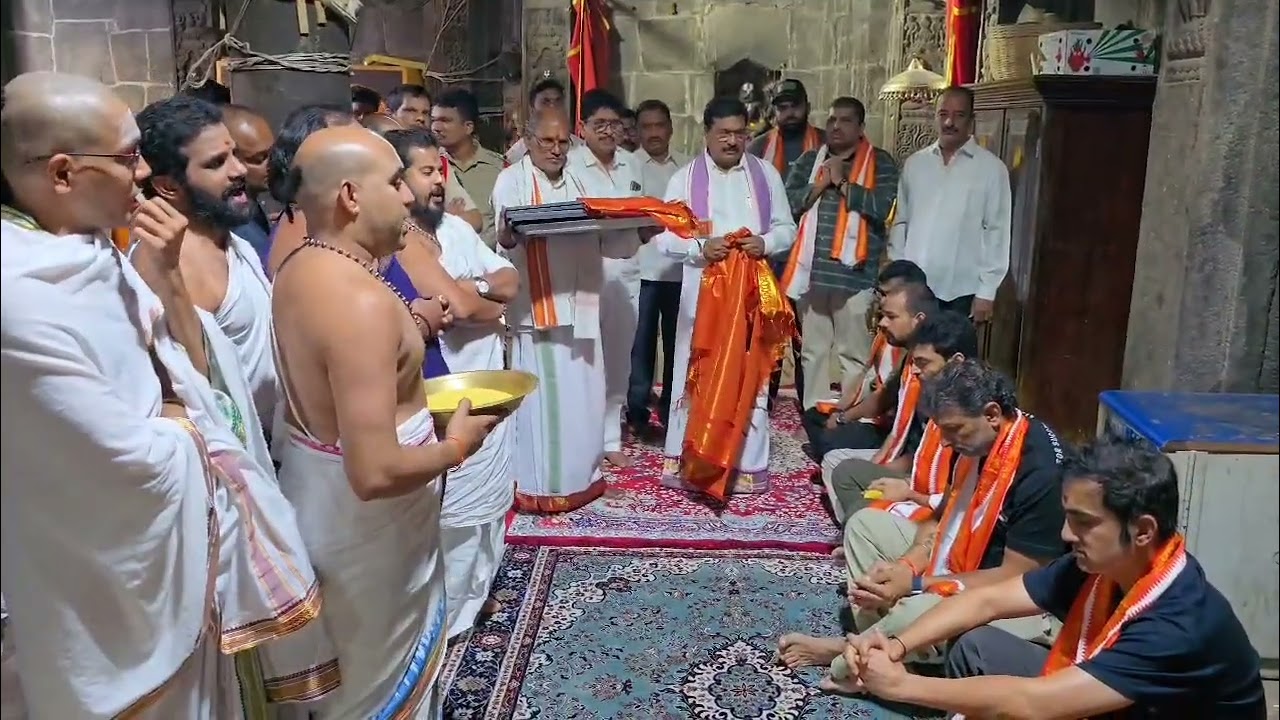 శ్రీ గౌతమ్ గంభీర్,శ్రీ సీతాన్షు కోటక్ 