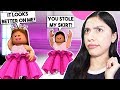 MY SISTER COPIED MY OUTFIT & WON! - Roblox Roleplay - Fashion Famous