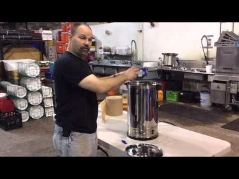 Vídeo: Quant de cafè poses en una urna Nesco de 30 tasses?