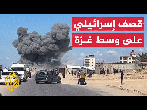 فلسطينيون يفرون بحثا عن ملجأ بعد قصف إسرائيلي على وسط غزة