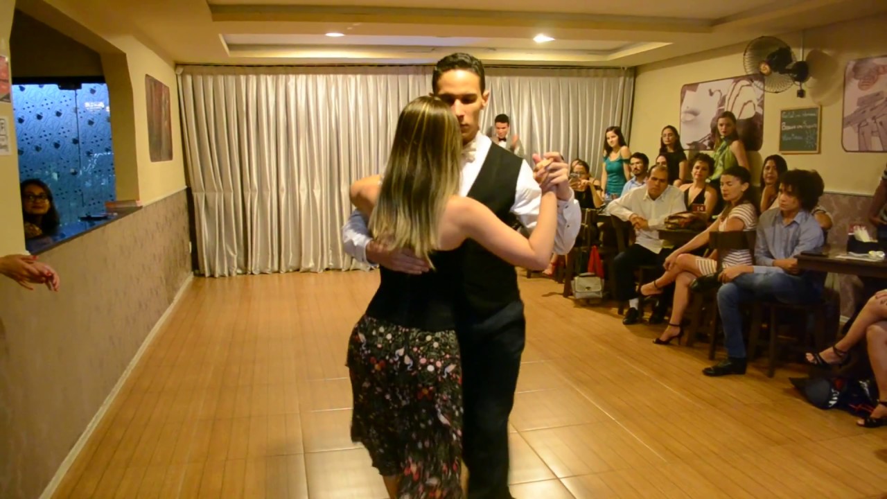 Tango em Fortaleza - Improviso com a profª Neiliane e seu aluno Vinicius bachata dance