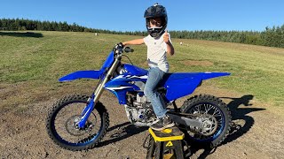“Unbelievable! 9-Year-Old’s FIRST Ride on a Full-Size 2026 YZ250F!”