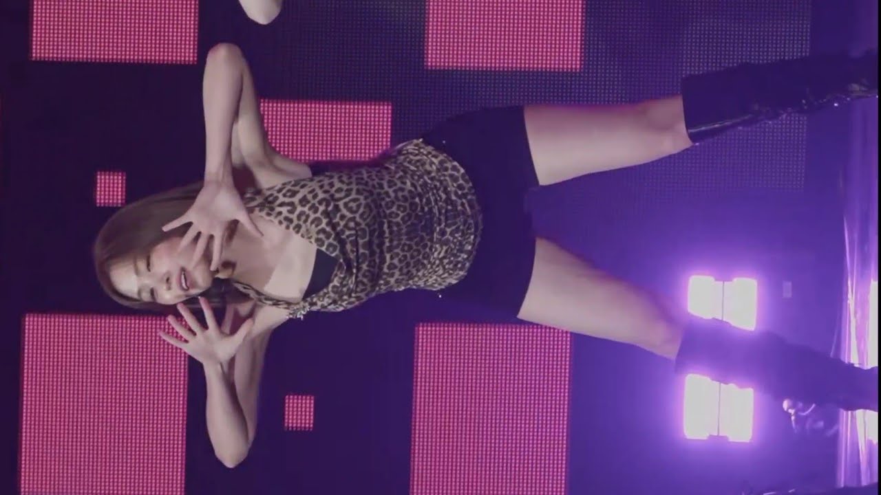 250920 있지 류진 직캠 'So Hot(Cover)' (ITZY RYUJIN FanCam) @ITZY Fan Meeting On Air