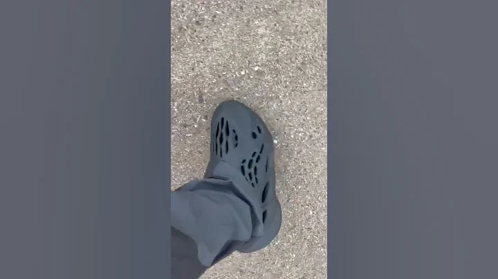 Don't buy the Yeezy Foam Runner ONYX until you see this