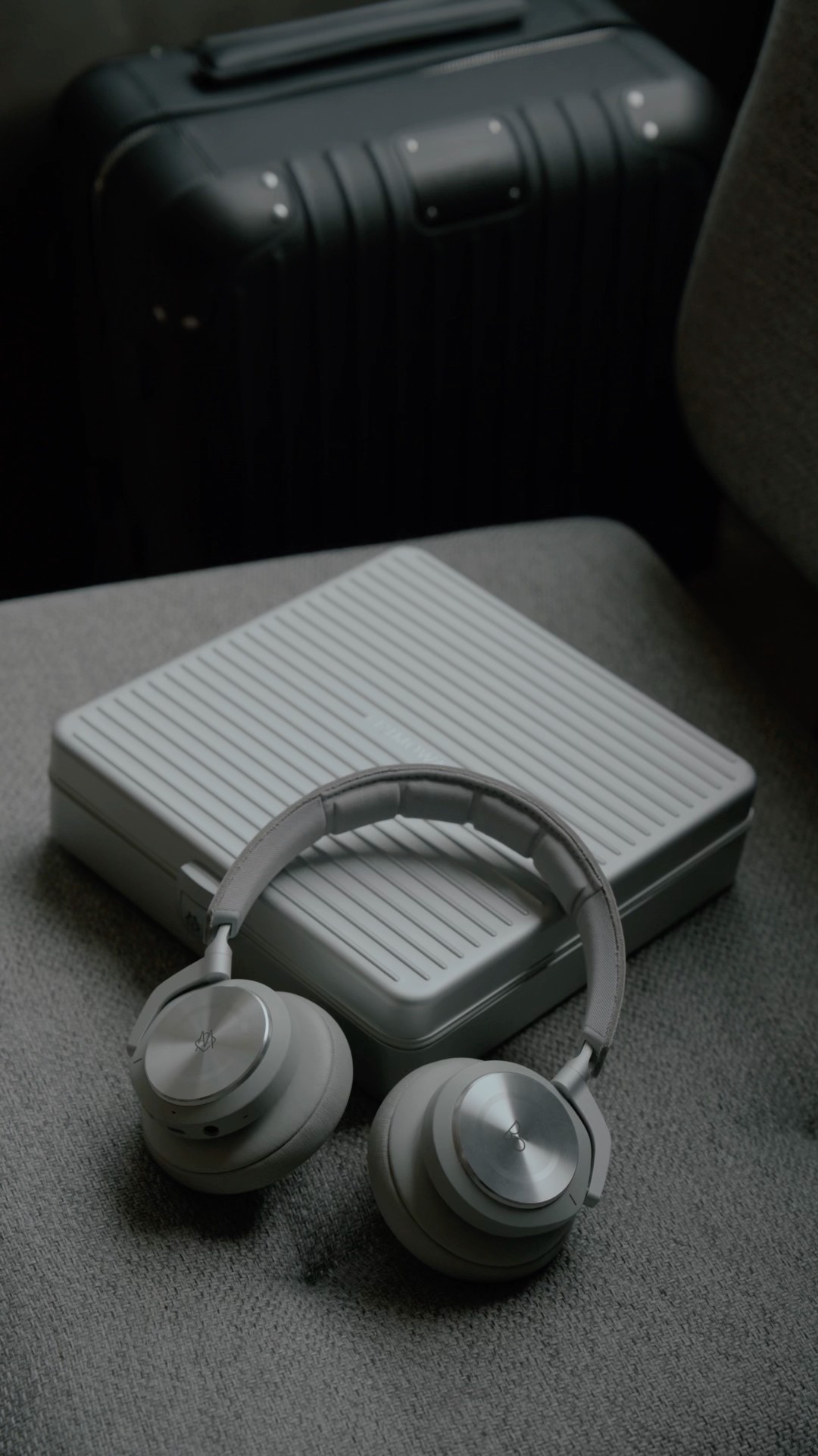 Bang & Olufsen x Rimowa H9i Limited Edition Headphones! - YouTube
