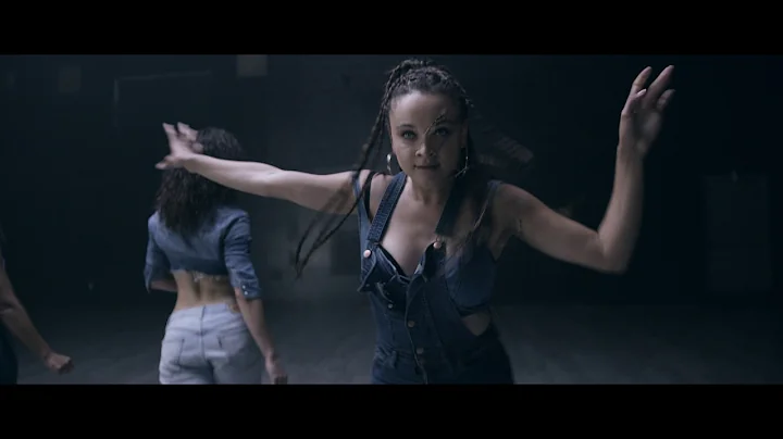 SYNCOPATED LADIES in Formation