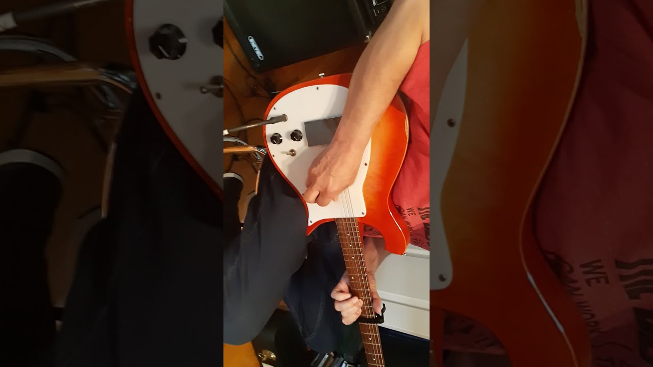 For sale, see desc: Beatles Collection: Video #7 - Rickenbacker