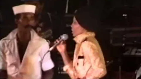 Sheila Hylton - Bed's Too Big Without (Live in Sun...