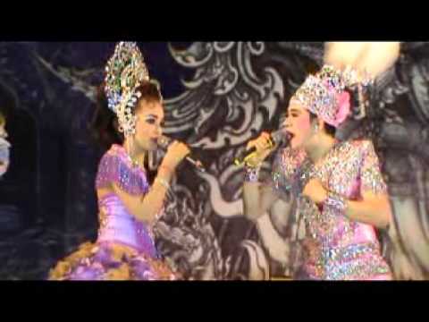พระเอกเทพบัญชา นางเอกยู่ยี่ธีรดา 5 กรกฏาคม  2556 คลิปที่ 7