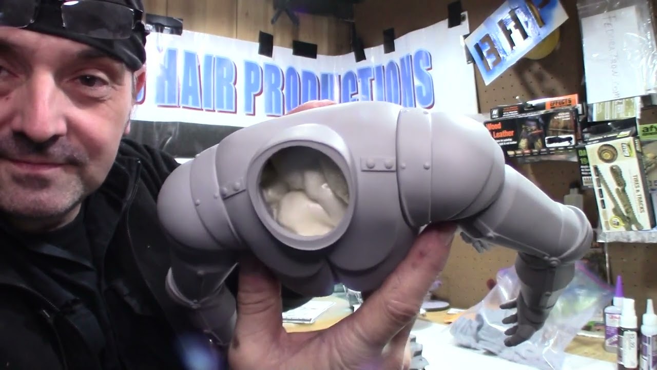 BHP1818 Mecha Kong Vinyl model kit build