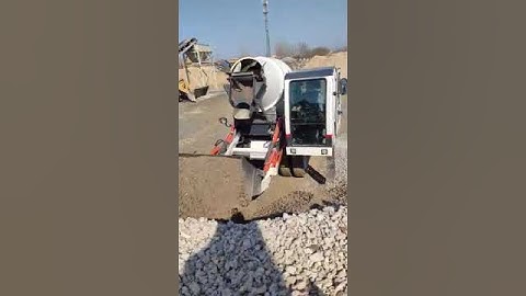 SELF LOADING CONCRETE MIXER TRUCK -- LUTON