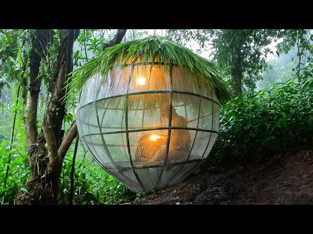 SOLO CAMPING HEAVY RAIN‼️ BUILD A BALL SHELTER WITH PLASTIC WRAP class=