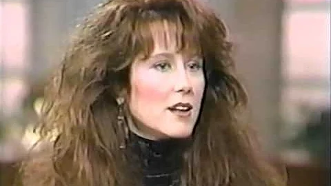 Mary McDonnell on Regis and Kathy Lee.wmv