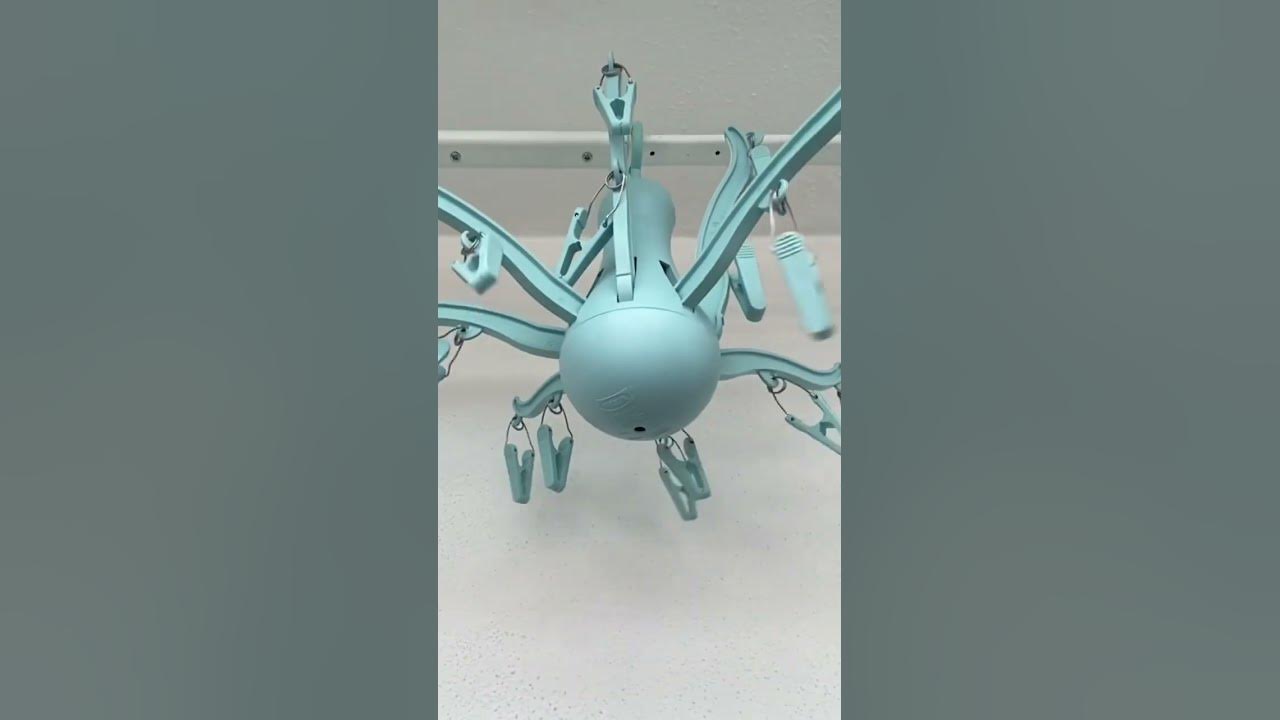 Discover the effect of centripetal force with an IKEA octopus clothes hanger! 🐙 YouTube