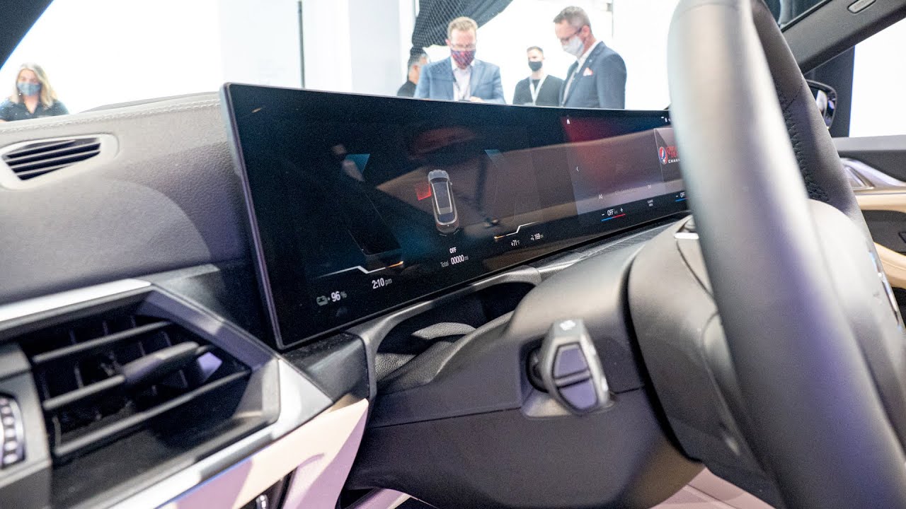 BMW 4er 2023: Curved Display kommt, Handschalter gehen