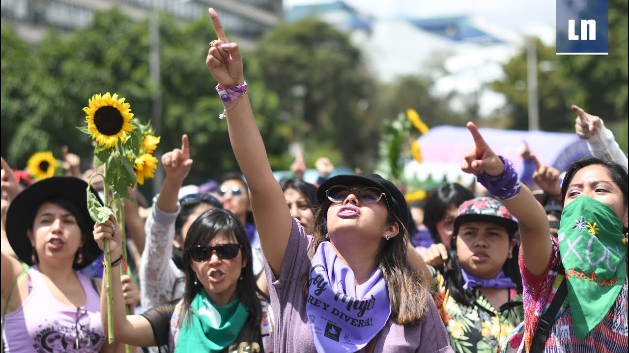 Miles de MUJERES marcharon por el Día Internacional de la Mujer / 8M ...