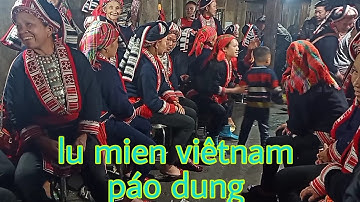 rất nhiều cặp đôi hát đối đáp thâu đêm trong đám cưới dao đỏ