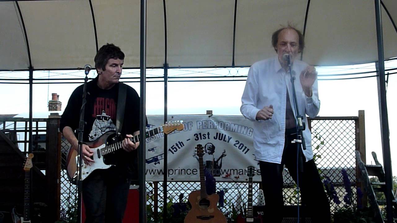John Otway & Richard Holgarth 'Bunsen Burner' 24.7.11. YouTube