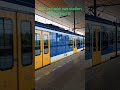SNG vertrekt van station Barendrecht
