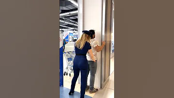 How Do You Like The Police Girl 