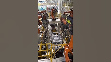 Case demonstrations of Kuka robots in automated welding of car body in white production lines #kuka