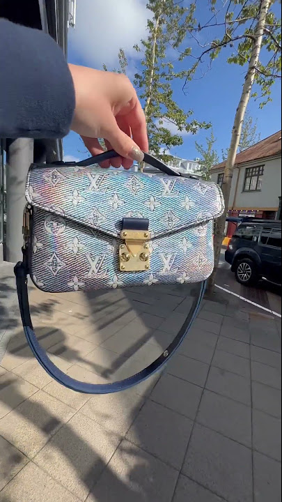 Louis Vuitton Pochette Metis East West