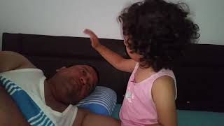 Ingaaa Di̇ye Ağlayan Babamla Komi̇k Evci̇li̇k Oyunu