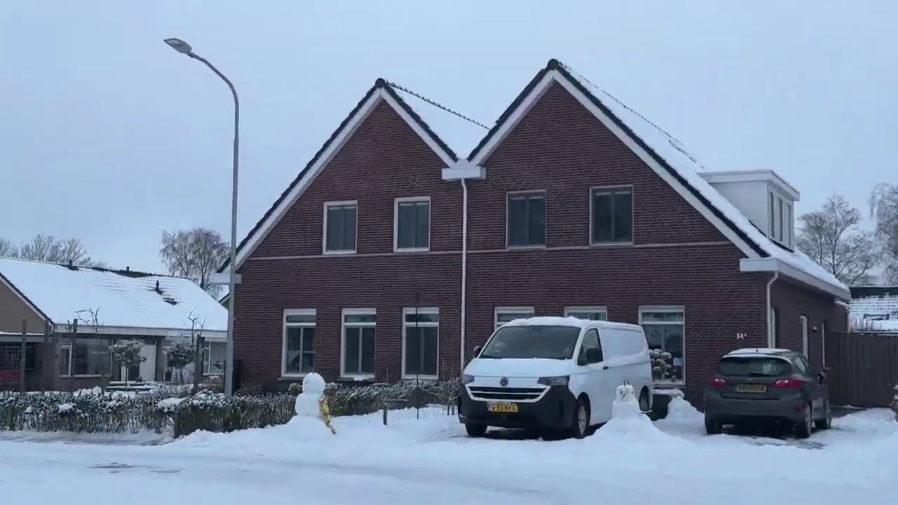 5-1-26 Door de sneeuw in het Tweelingdorp