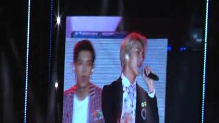 151011 EXO엑소 Call Me Baby @Asia Song Festival (low quality clip)