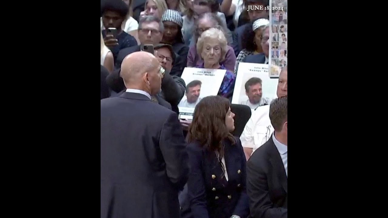 Boeing CEO apologizes to family members of Boeing Max crash victims ...