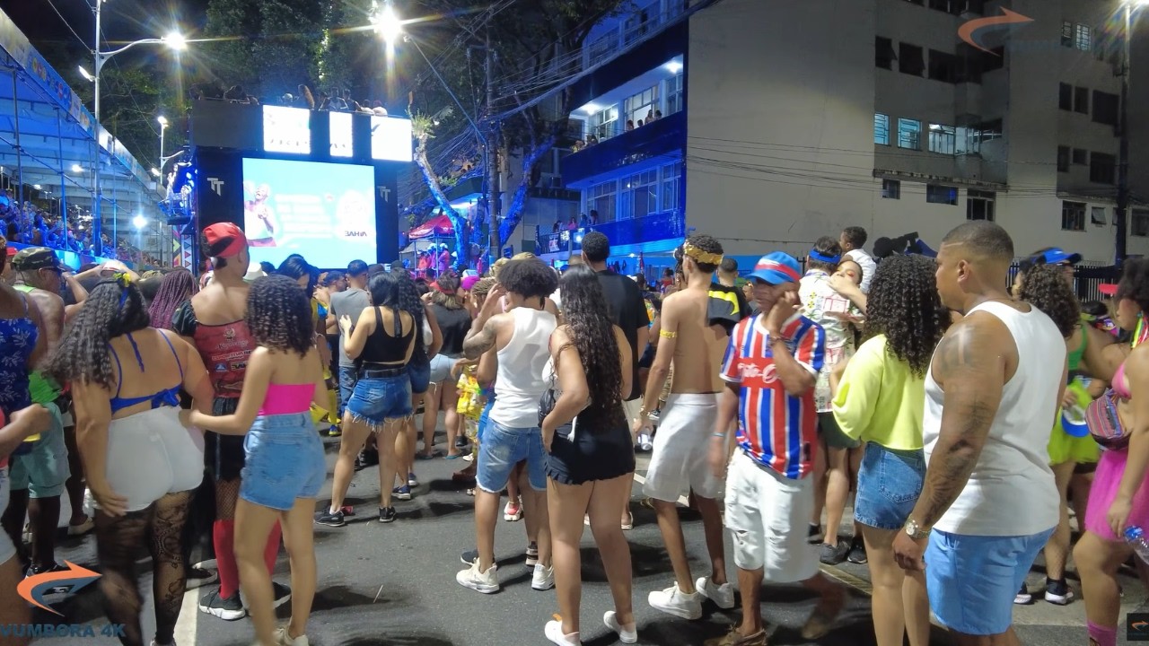 TRIO DE SILVANO SALLES NO CARNAVAL SALVADOR BAHIA 🇧🇷
