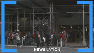 Migrants refusing to leave Manhattan hotel for new shelter | Rush Hour