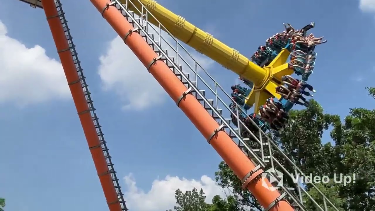 เล่นทอร์นาโด ณ ดรีมเวิลด์ 