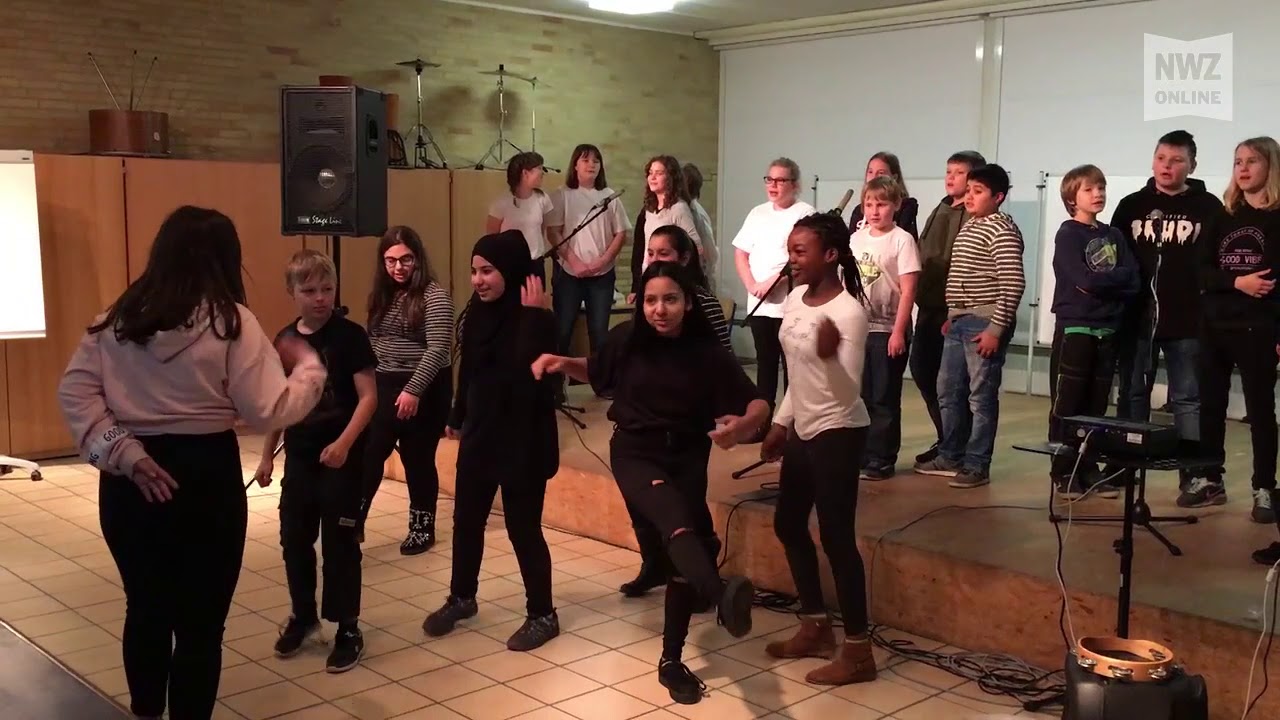 Hunteschule: Weihnachtsfeier in unruhigen Zeiten