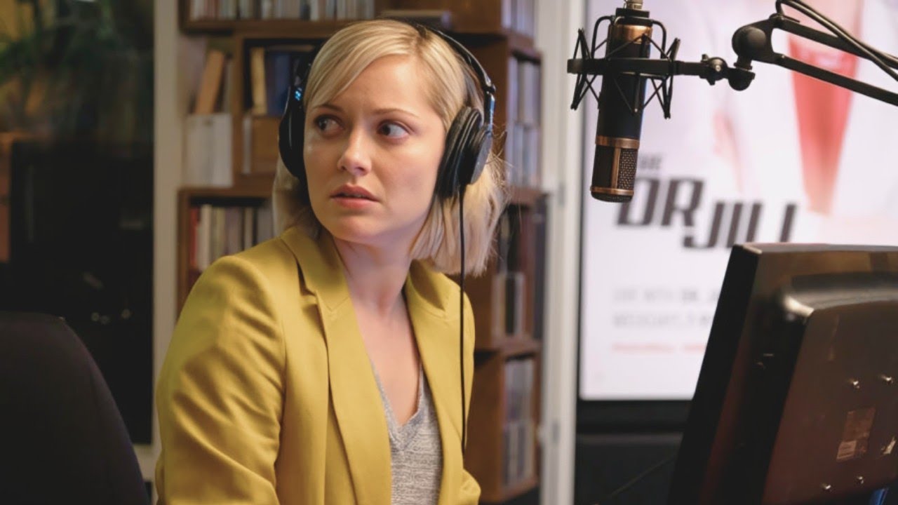 مذيعة راديو بتتصل بيها واحده بتـنهي حـيـاتها علي الهواء واللي بيحصل غير متوقع ونهاية صادمة/ملخص فيلم