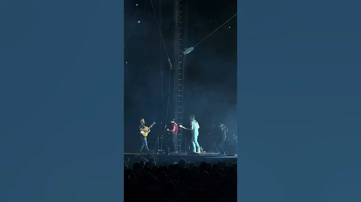 Zach Bryan & John Mayer Iconic “Friend of the Devil” Cover in front of a crowd of 112,000