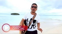 Ady - Menemukanmu - Official Music Video - NAGASWARA  - Durasi: 3:22. 