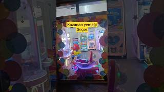 Oyun Merkezinde Kazanan Akiam Yemeğini Seçer