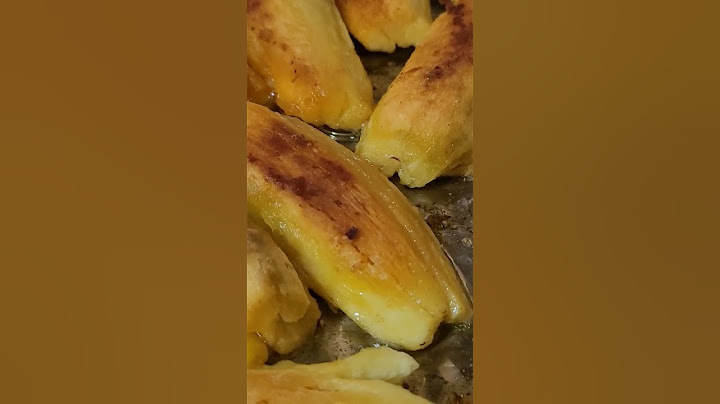 고구마를 쪘는데 맛이없을때의  활용방법  (찐고구마  껍질을 벗겨  작은 고구마일경우 반으로잘라  버터와 올리브유로 약한불로 구워 꿀을 첨가해서 드세요.)