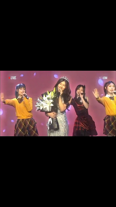 Indira Putri Seruni Center Sakura No Hanabiratachi#indira #indirajkt48 #jkt48 #gen10jkt48 #fyp #fypp