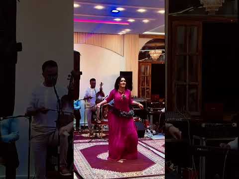 هدى الجميلة والفنان الحسن الخنيفري ناية من مدينة أزرو رقص Imazighen