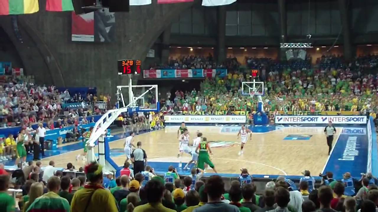 EUROBASKET 2009 - Lithuania vs. Turkey -  Marijonas Petravicius slam dunk - HD [High Definition]