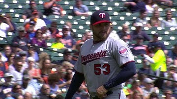 MIN@DET: Dozier begins a 4-6-3 double play