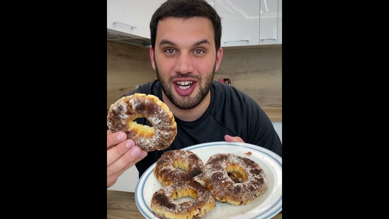 ЗАЧЕМ ИДТИ В РЕСТОРАН, если можно приготовить популярный десерт из яблок с корицей дома #shorts - YouTube