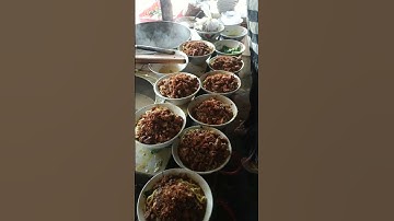 Viral! Mie Ayam dengan Toping Ayam Melimpah 😍 Terlaris di Jl. Parangtritis  🥰 #shorts